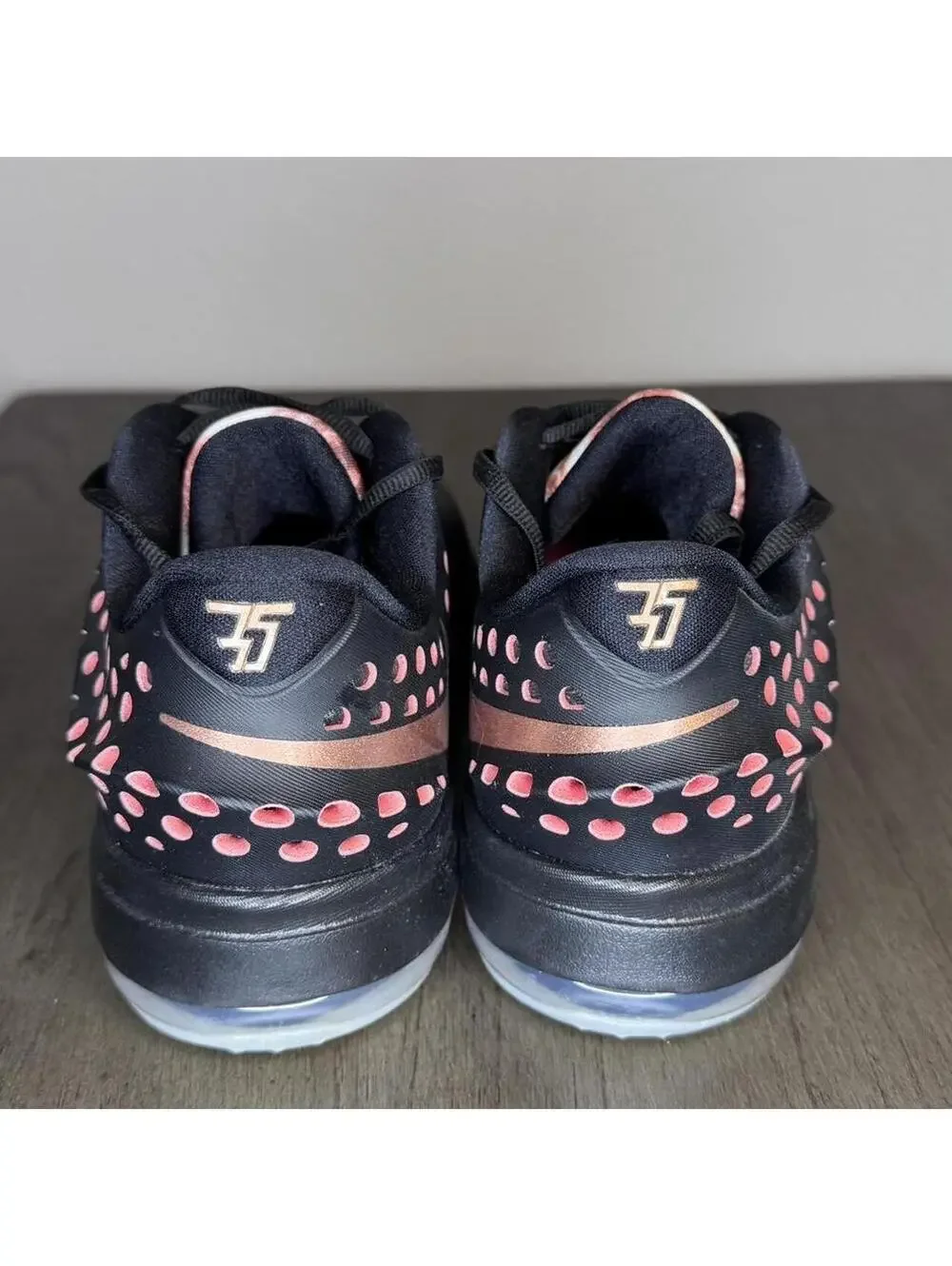 Nike these zoom